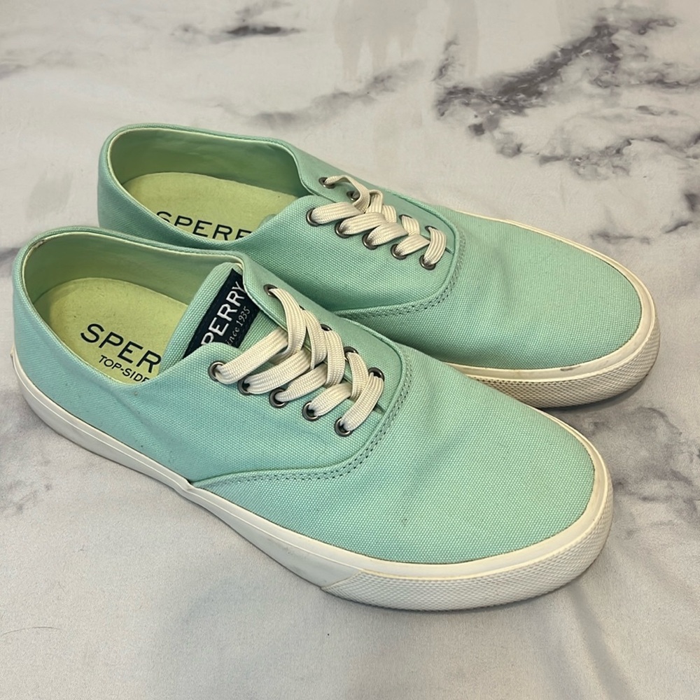 Sperry size 8 teal shoes